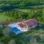 Pendolina Villa