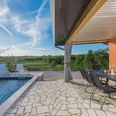 Pendolina ヴィラ ブイェ